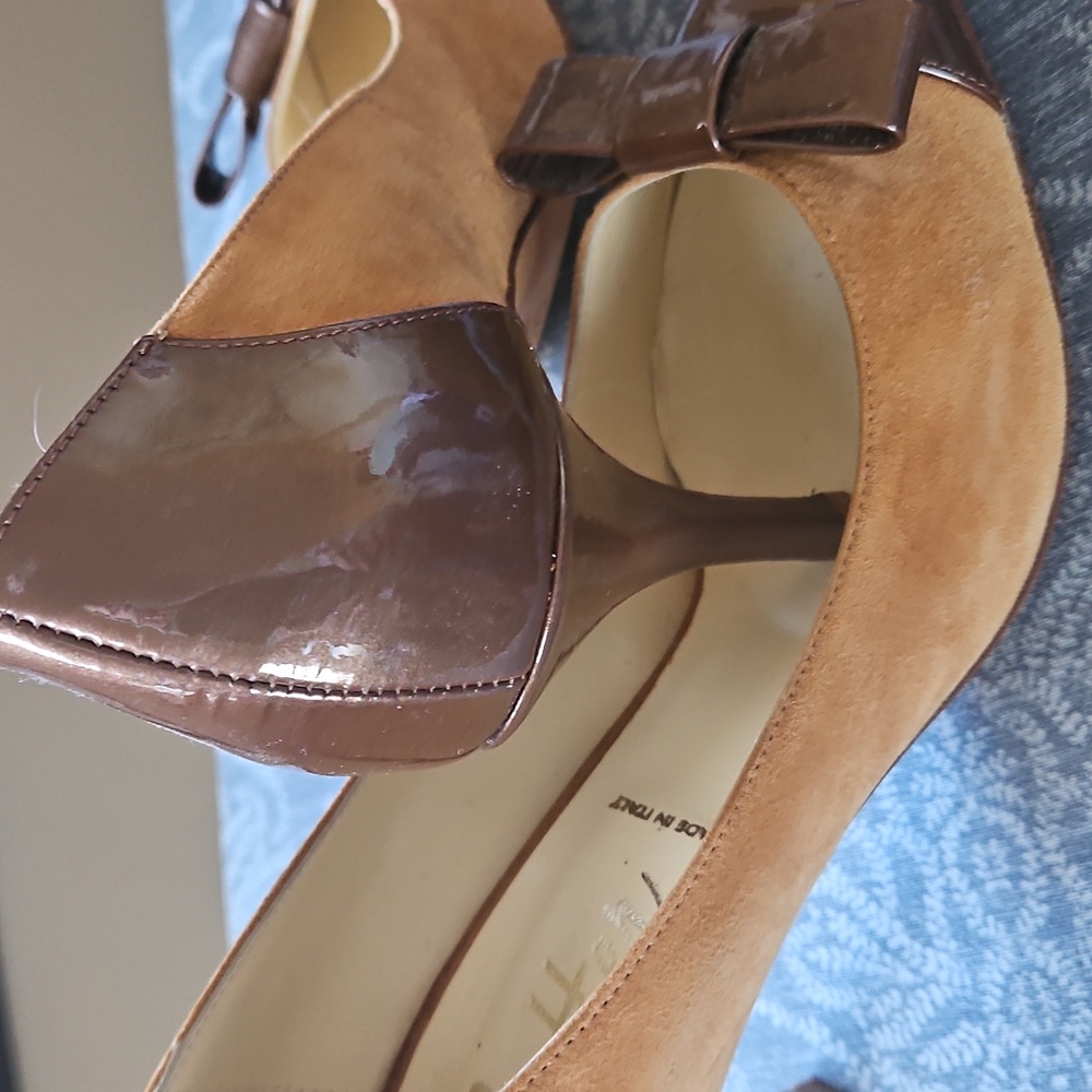 Butter!! Suede And Patent Pumps - Picture 3 of 4